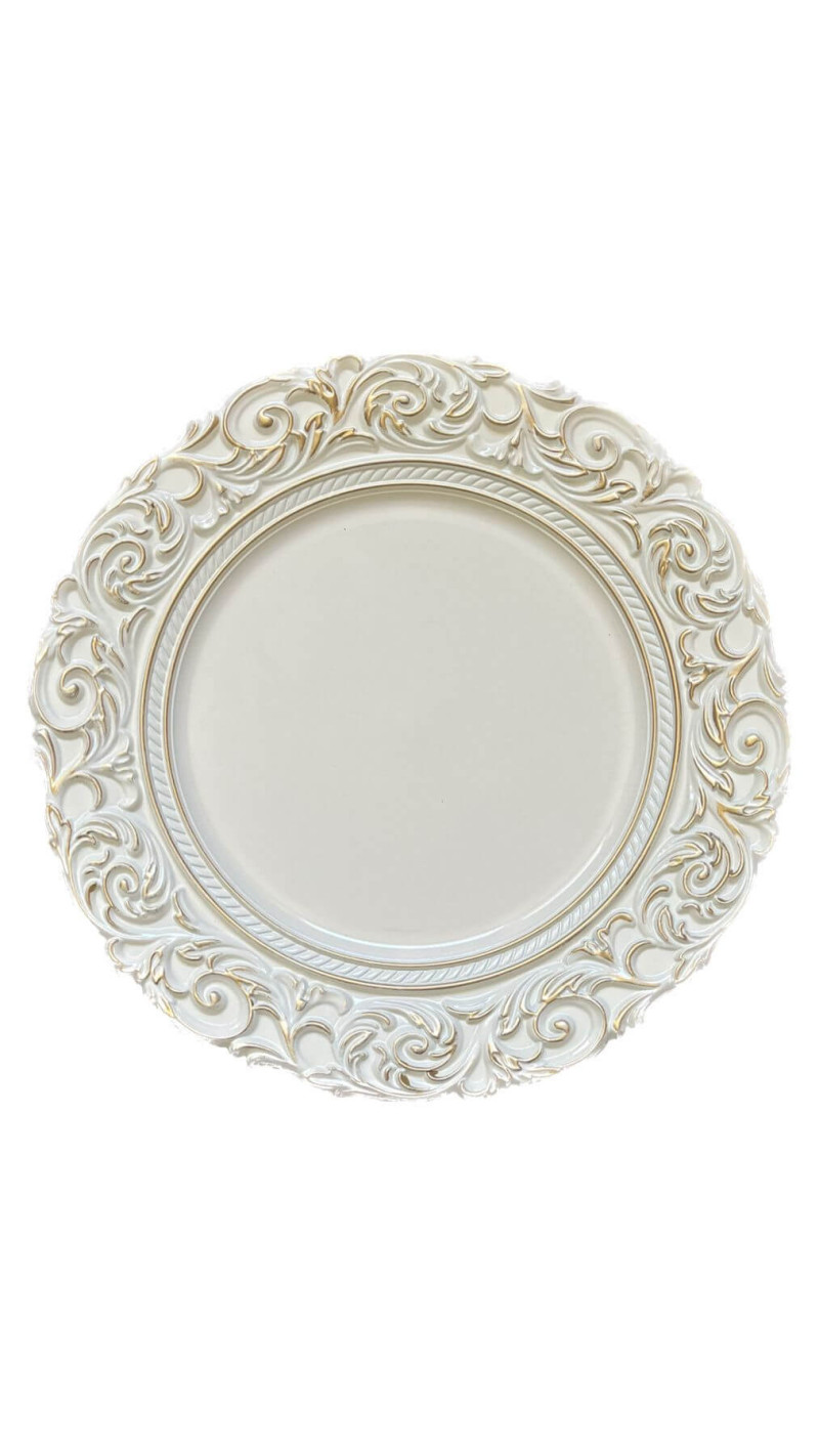 Krémovo zlatý tanier s ornamentom 
