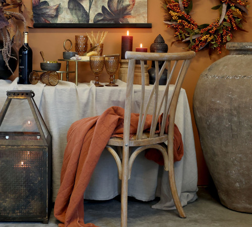 Franc&uacute;zska stolička s pr&uacute;ten&yacute;m sedadlom