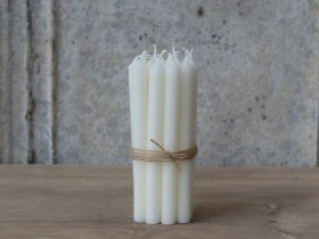 Sviečka večerná krémová  úzka /taper candle 2,5h 