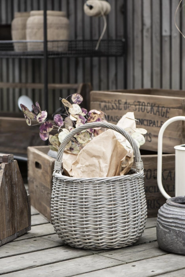 Mal&yacute; ko&scaron;&iacute;k s rukov&auml;ťou