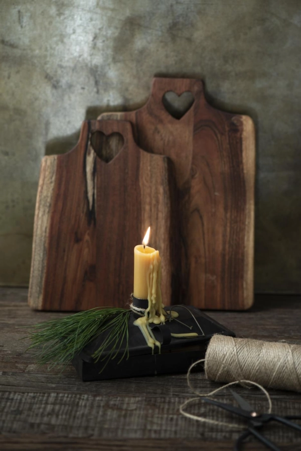 Obdĺžnikov&yacute; kovov&yacute; svietnik