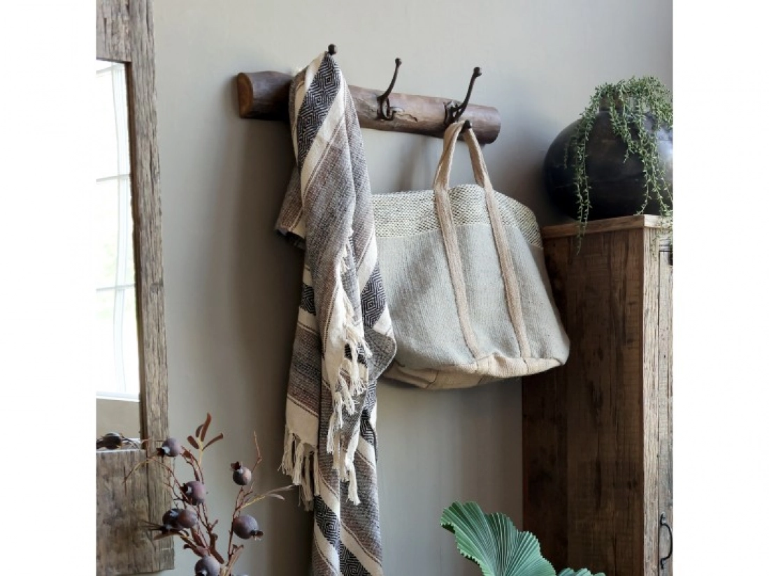 dreven&yacute; ve&scaron;iak Grimaud