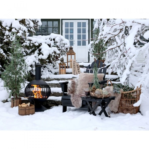 Vintage dreven&eacute;  lyže s palicami na dekor&aacute;ciu