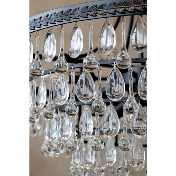 Luster Versailles so sklenen&yacute;mi &scaron;trasmi  v tvare kvapky