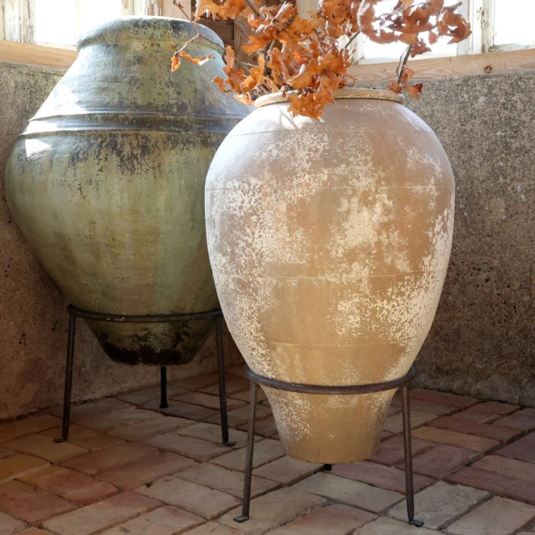 Kvetin&aacute;č na stojane 85cm