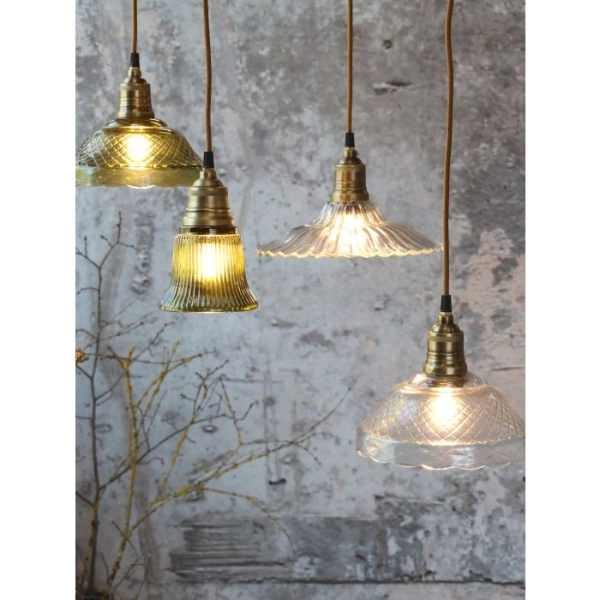 Svietidlo s mosadznou hornou časťou 18 cm