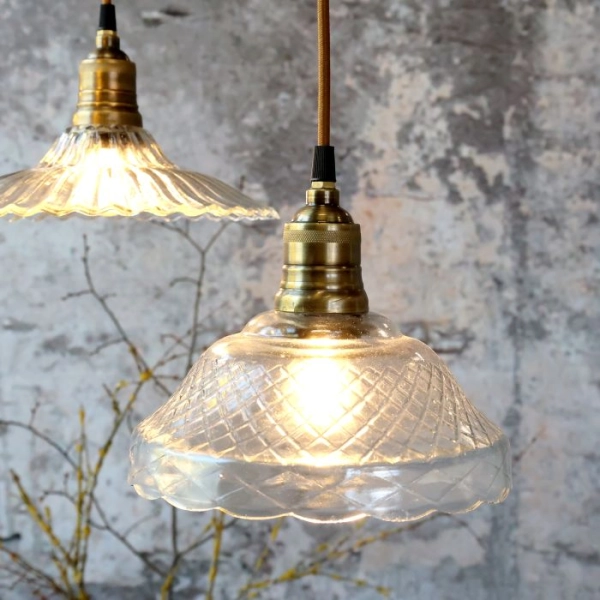 Svietidlo s mosadznou hornou časťou 18 cm