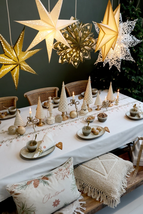 vianočn&eacute; sklenen&eacute;  gule  sada 6ks ručne maľovan&eacute; 