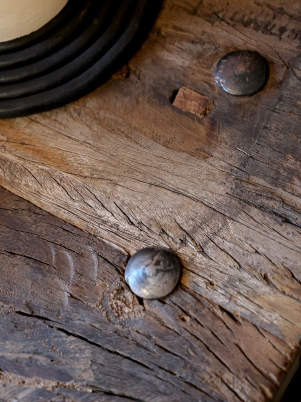 Grimaud st&ocirc;l so z&aacute;suvkou 