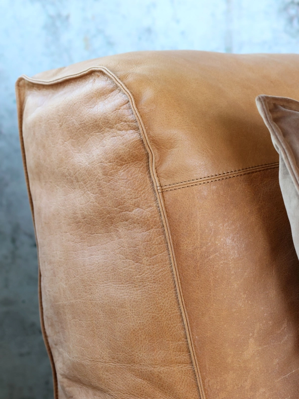 kožen&eacute; kreslo koňak