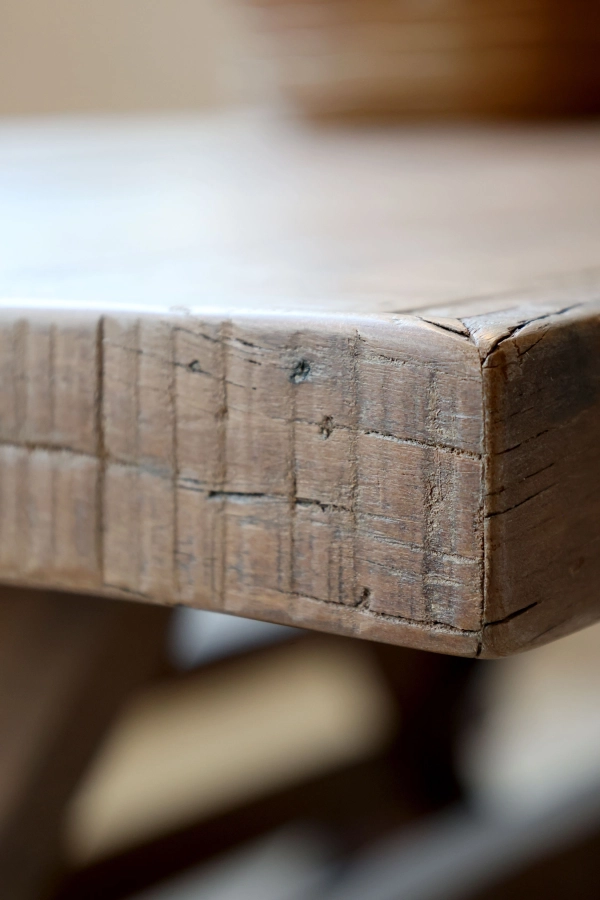 Jed&aacute;lensk&yacute; mas&iacute;vny st&ocirc;l Grimaud 