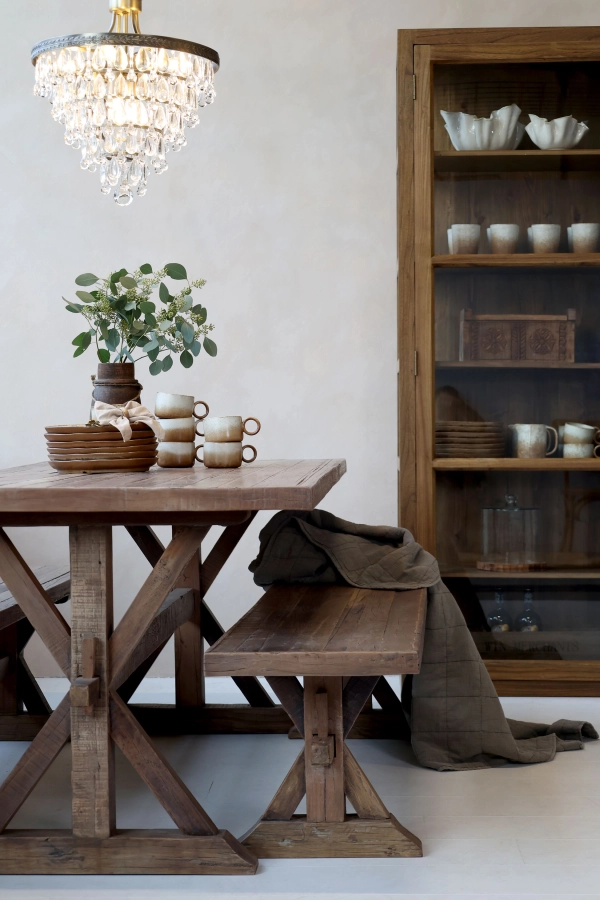 Jed&aacute;lensk&aacute; mas&iacute;vna lavica k stolu  Grimaud 