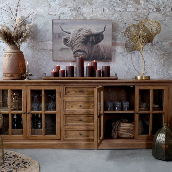 Luxusn&aacute; vitr&iacute;na Marseille pr&iacute;rodn&aacute; 