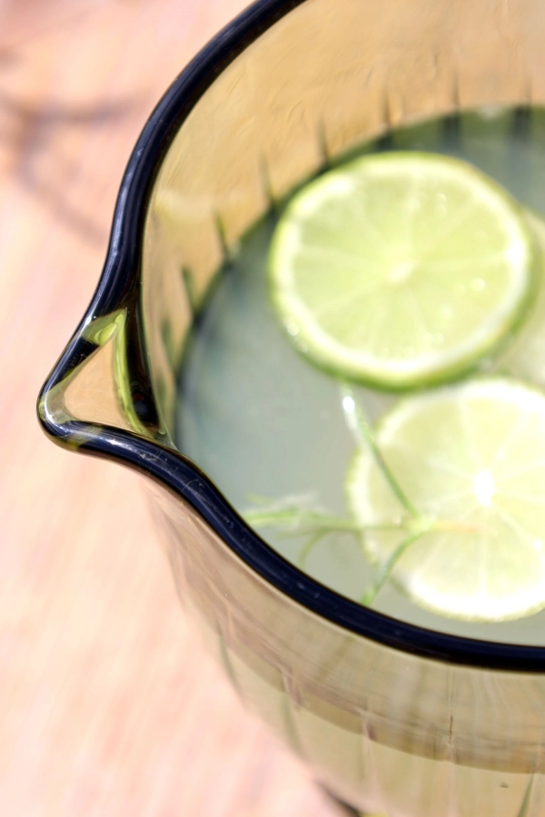 Saint Emilion sklenen&yacute; olivov&yacute; džb&aacute;n 