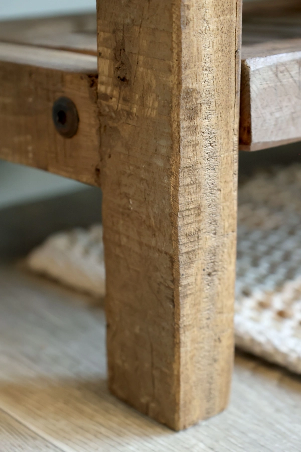 Grimaud &ndash; policov&yacute; reg&aacute;l s 3 policami