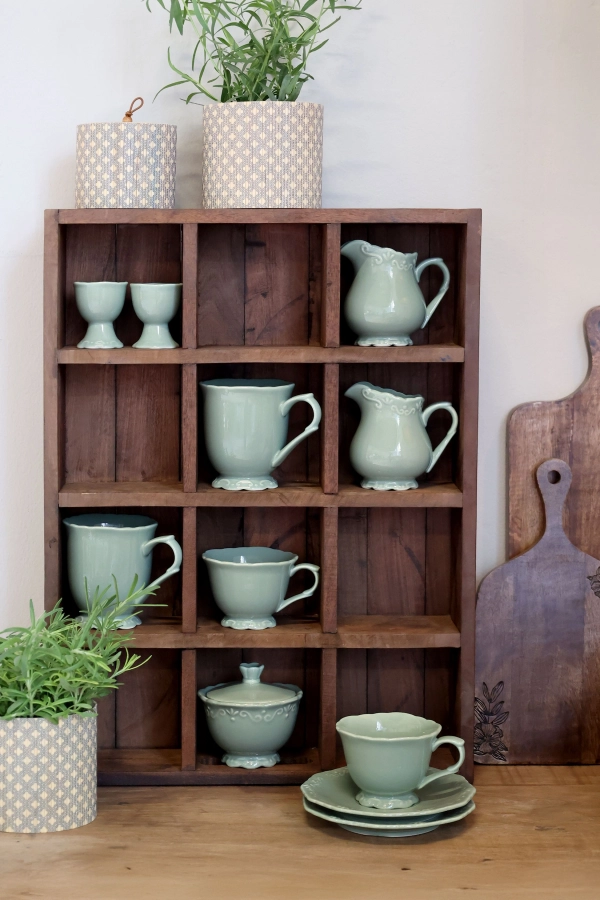 Provence Sugar Bowl &ndash; Porcel&aacute;nov&aacute; cukornička v &scaron;alviovo-zelenej farbe 