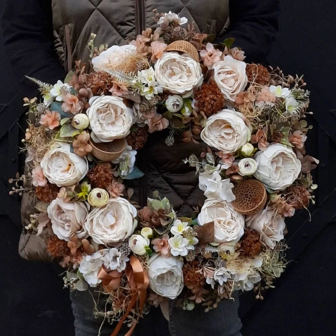 Kr&eacute;mov&yacute; luxusn&yacute; veniec 60cm 