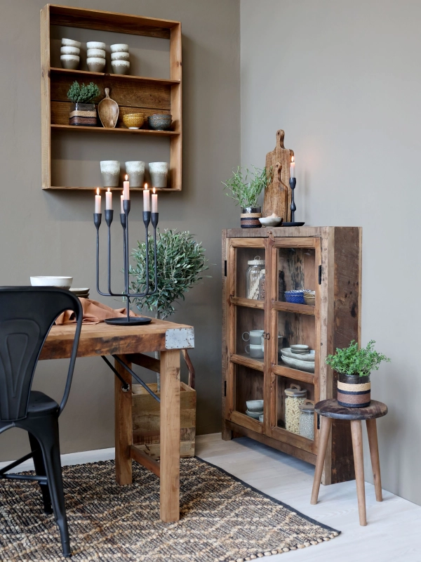 kovov&yacute; čierny 6 ramenn&yacute; svietnik 