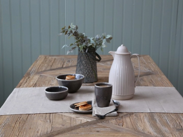 Franc&uacute;zsky jed&aacute;lensk&yacute; st&ocirc;l