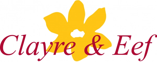 Kovov&eacute;  sedenie Heart