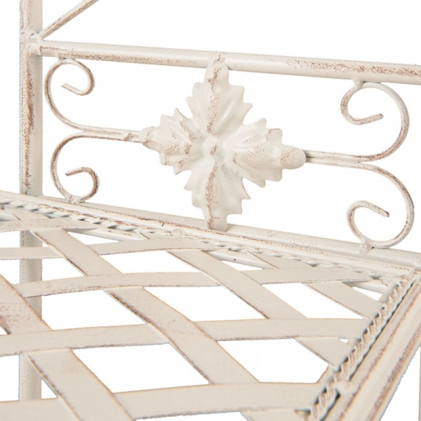 Biely kovov&yacute; reg&aacute;l 